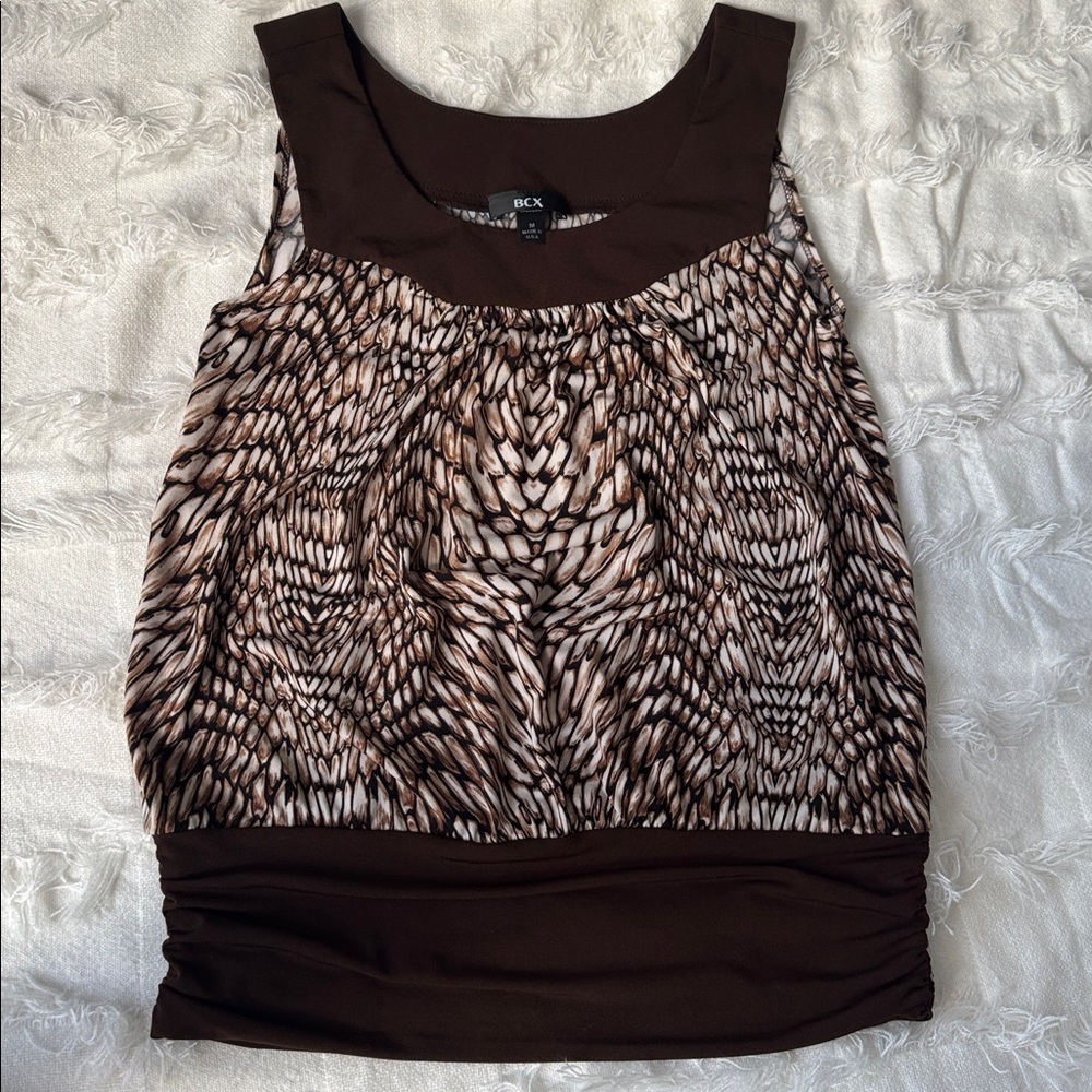 BCX Made in USA Brown Feather Print Ruched Banded Hem Tank Top Blouse